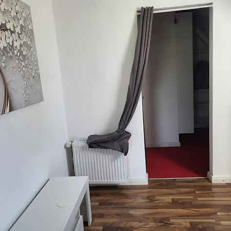 Komplette 4 Zimmer Og Monteurwohnung *